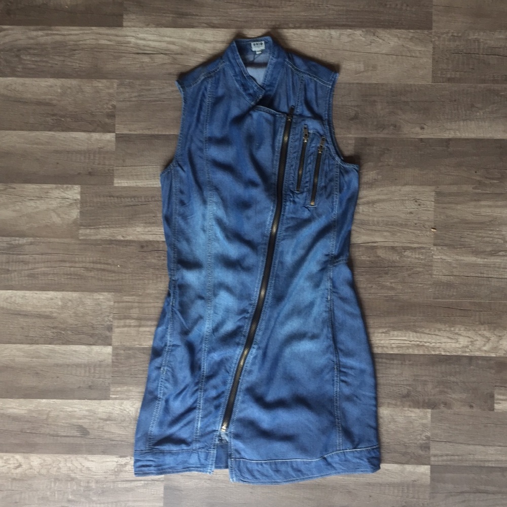 Zippered Denim Vest - Picture 5 of 6